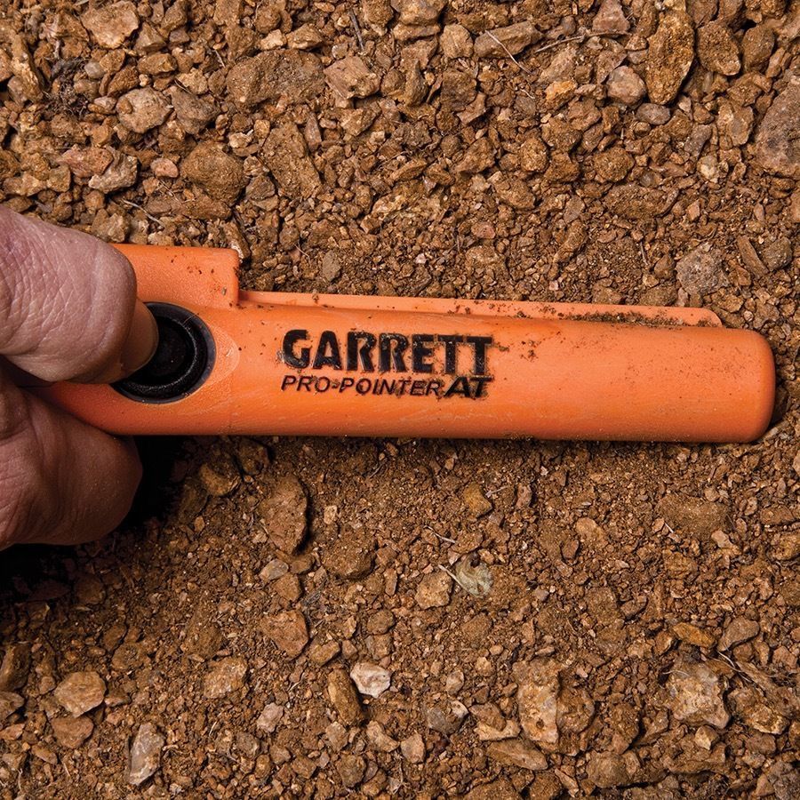 Garrett Pro Pointer AT Pinpointer with Backpack, Edge Digger & Anodized Scoop